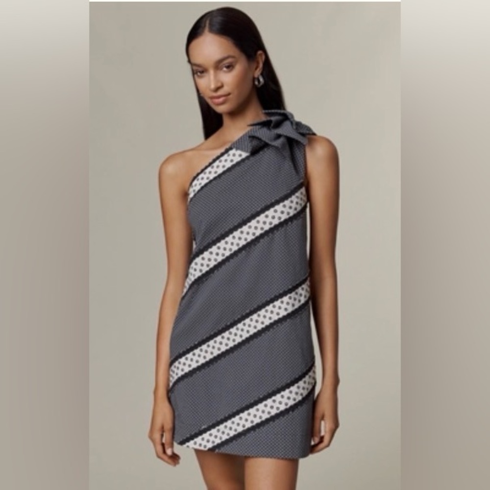 Anthropologie/ Black&White One-Shoulder Dress/ woman’s XL/ brand new/ unique